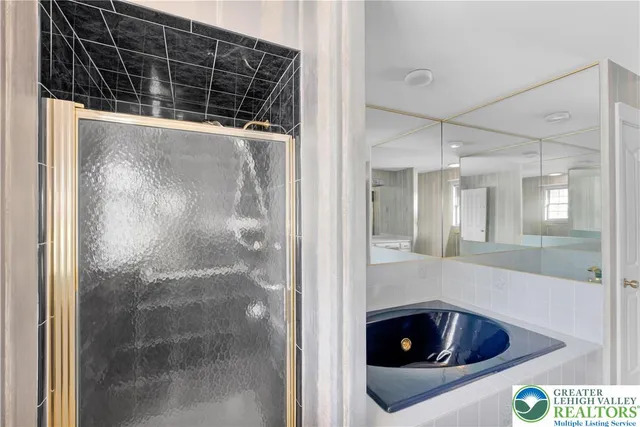 $725,000 | 1937 Saucon Dale Circle, Bethlehem, PA 18015