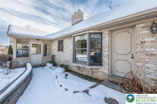 $725,000 | 1937 Saucon Dale Circle, Bethlehem, PA 18015