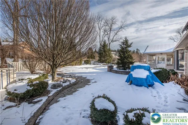 $725,000 | 1937 Saucon Dale Circle, Bethlehem, PA 18015