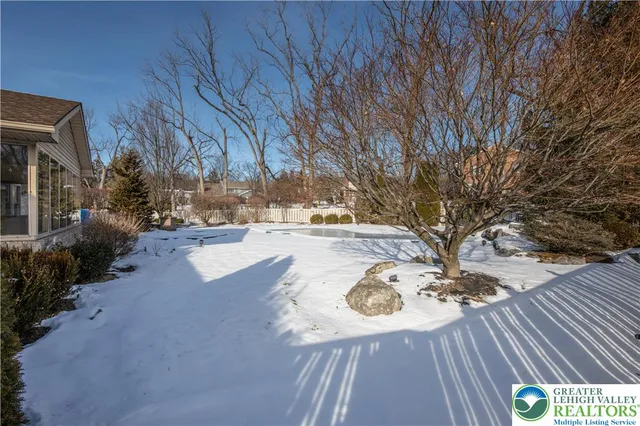 $725,000 | 1937 Saucon Dale Circle, Bethlehem, PA 18015