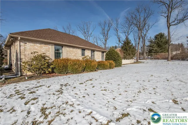 $725,000 | 1937 Saucon Dale Circle, Bethlehem, PA 18015