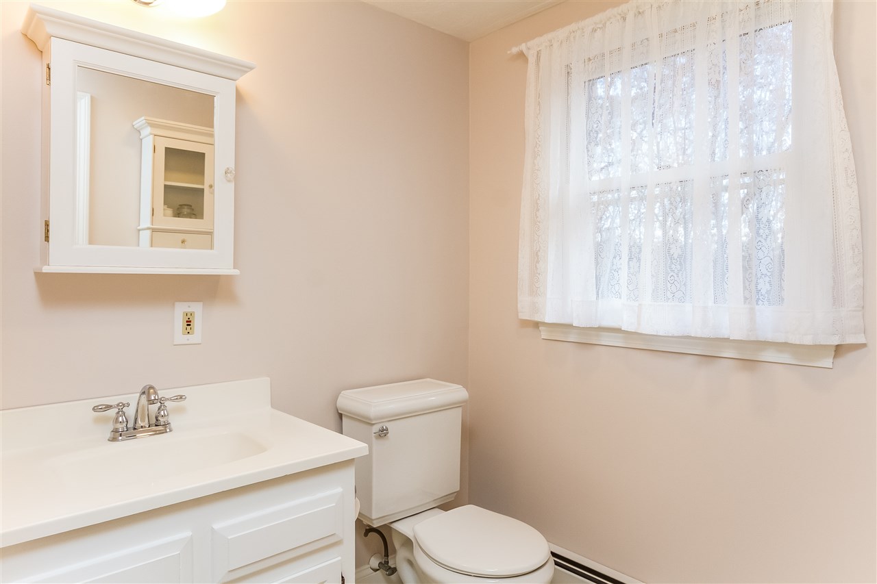 97 Allen Road Bow, NH 03304 - Photo 29 of 40