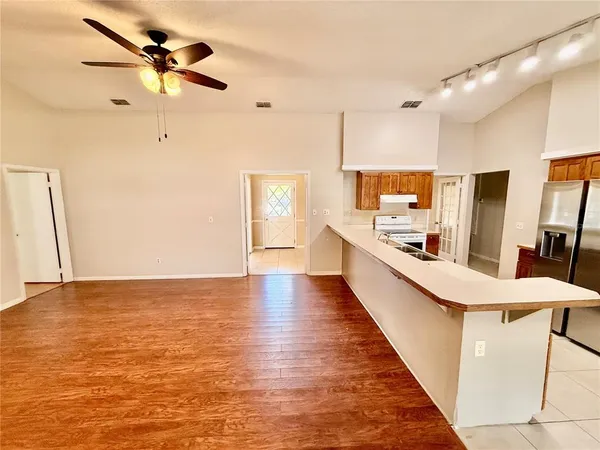 $3,000 | 7701 White Ash Street, Orlando, FL 32819
