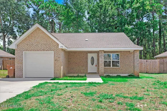 $235,000 | 390 Rosalie Maria Drive, Biloxi, MS 39531