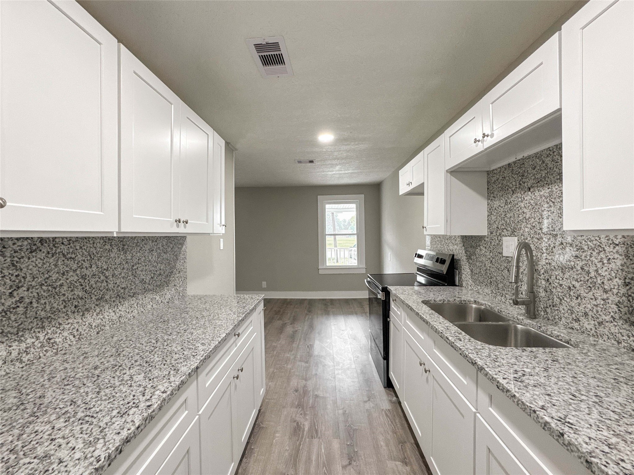 121 Lake Road La Marque, TX 77568 - Photo 31 of 47 Gallery Image 31