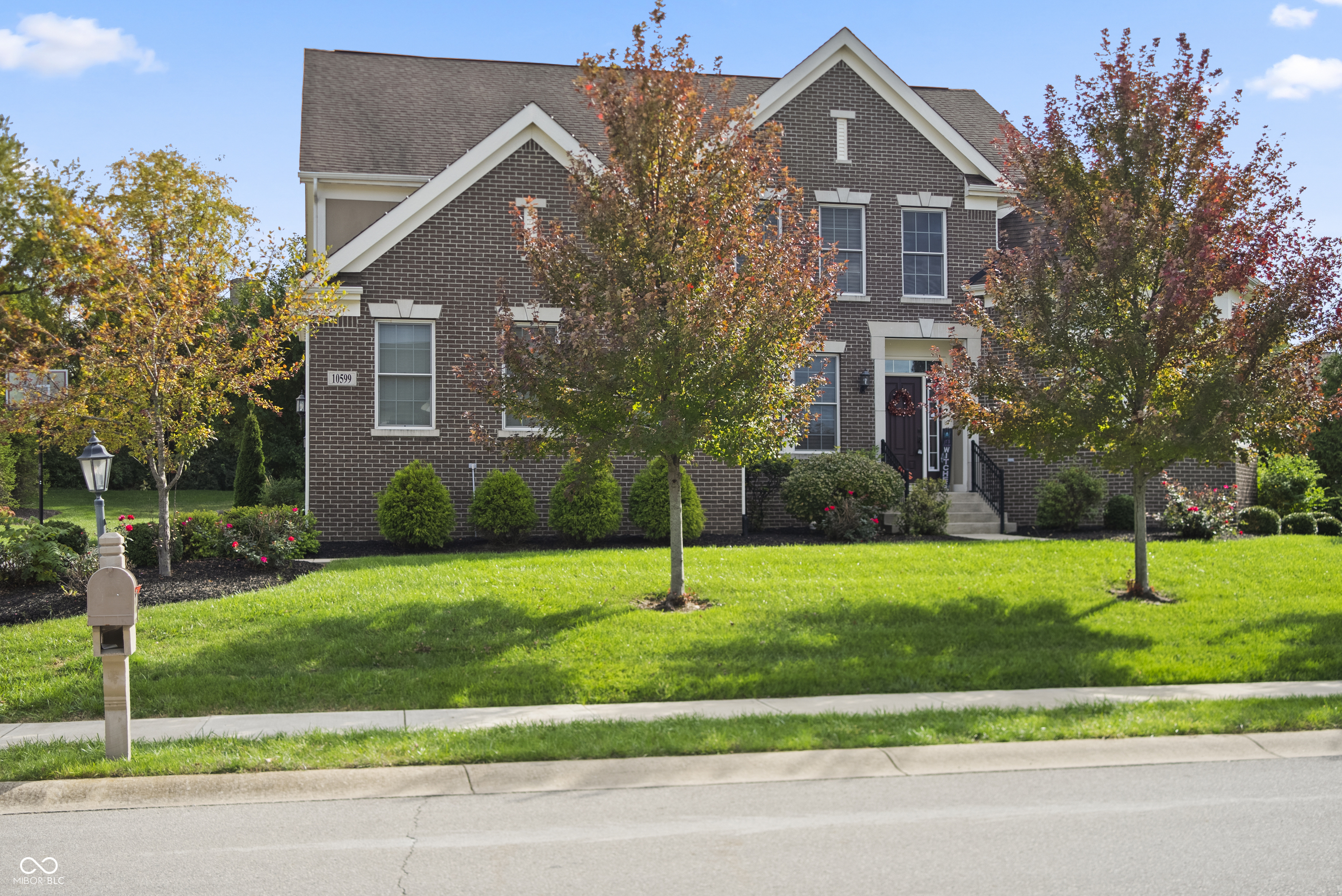 10599 Geist View Drive Fishers, IN 46055 - Photo 6 of 58