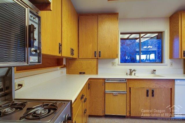 521 Southwest 15th Street Redmond, OR 97756 - Photo 14 of 23 Additional Photo