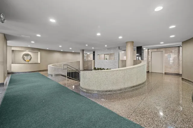 $189,000 | 84-09 155th Avenue, Unit 4N | Lindenwood