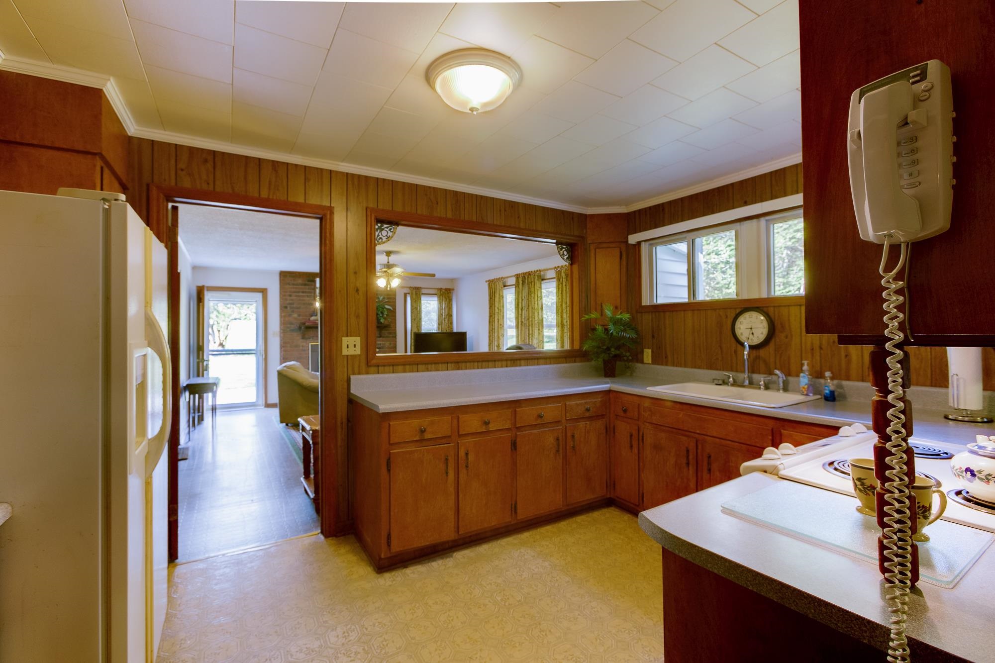 312 Ninety-Nine Island Road Blacksburg, SC 29702 - Photo 2 of 34 Gallery Image 2