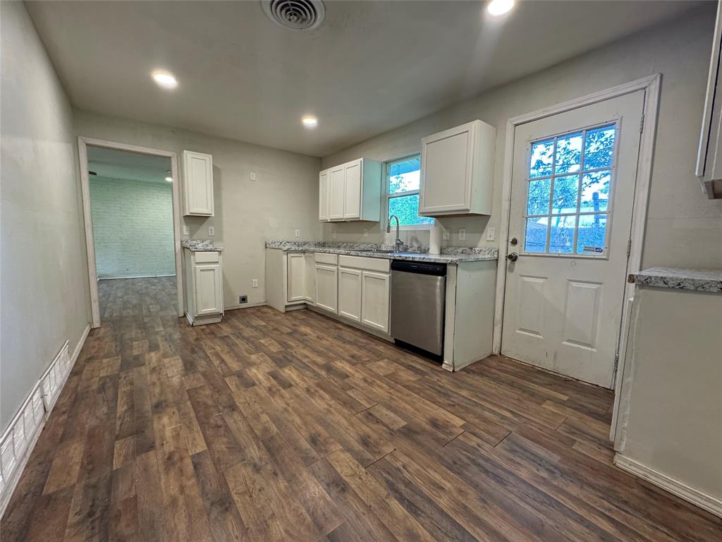 1605 Jackson Street Commerce, TX 75428 - Photo 7 of 19