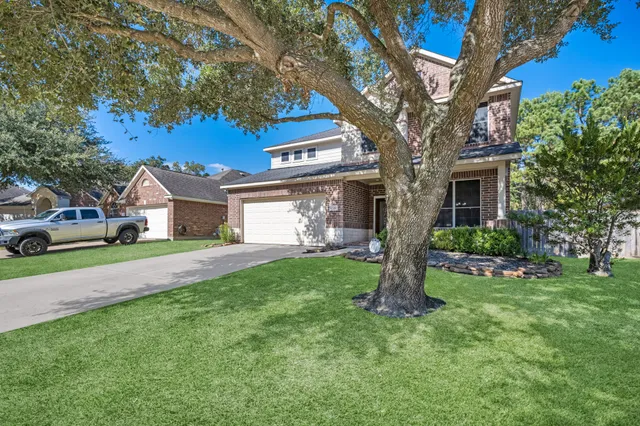 $350,000 | 12102 Carol Lane, Pinehurst, TX 77362