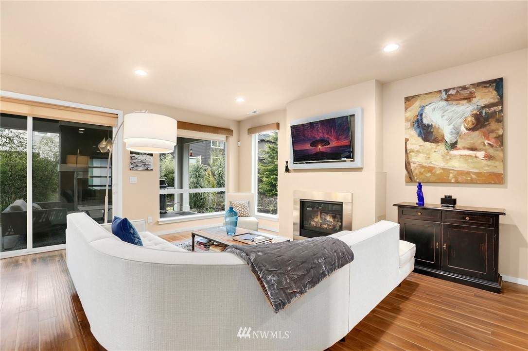 4001 171st Place Southeast Bothell, WA 98012 - Photo 2 of 25 Gallery Image 2