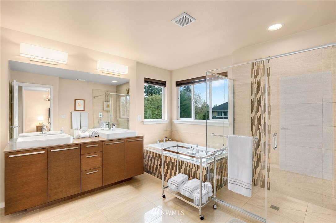 4001 171st Place Southeast Bothell, WA 98012 - Photo 14 of 25 Gallery Image 14