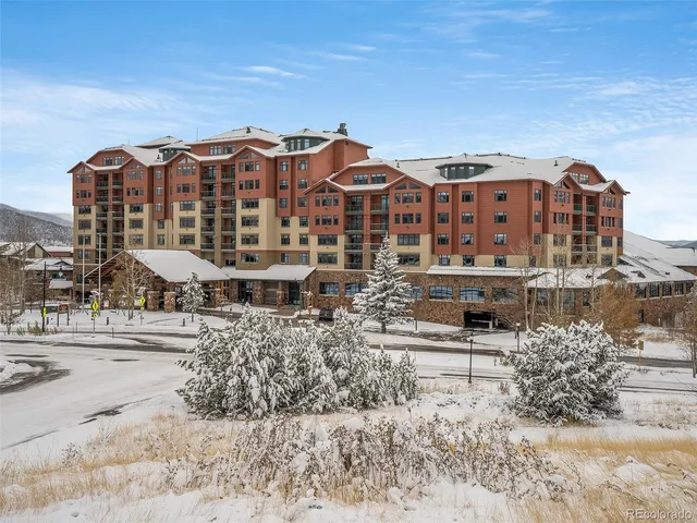 a view of a large building