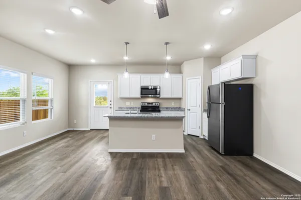 $1,800 | 8911 Fm 1560, Unit 101, San Antonio, TX 78254