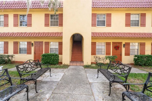 $85,000 | 1112 West Main Street, Unit I7, Leesburg, FL 34748