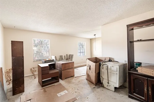 $85,000 | 1112 West Main Street, Unit I7, Leesburg, FL 34748