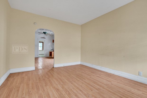 338 Pulaski Road Calumet City, IL 60409 - Photo 3 of 16