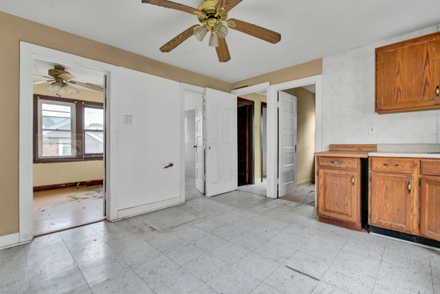 338 Pulaski Road Calumet City, IL 60409 - Photo 10 of 16
