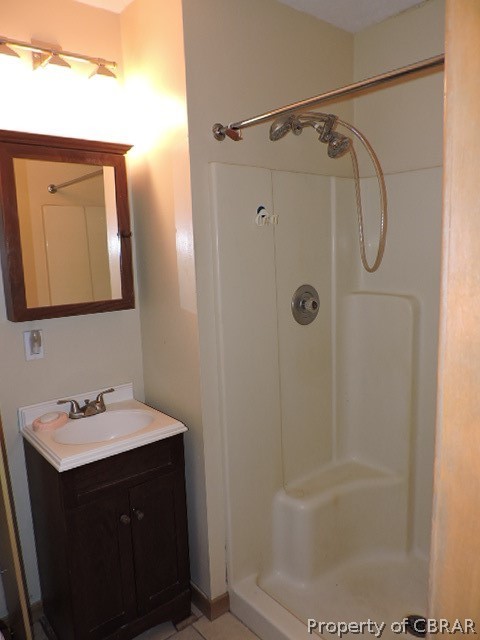 2053 Mark Pine Road Hayes, VA 23072 - Photo 12 of 24 1 OF 3 BATHROOMS