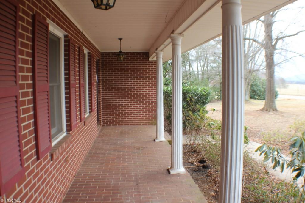150 Devotion Road Thurmond, NC 28683 - Photo 4 of 29 Gallery Image 4