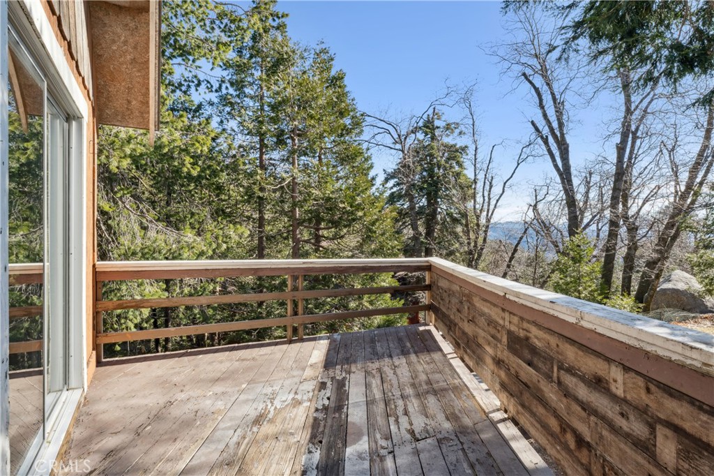 1209 Bridal Path Rimforest, CA 92378 - Photo 22 of 28 DECKING