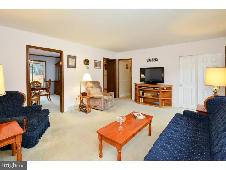 115 Princeton Road Exton, PA 19341 - Photo 4 of 25 Living Room