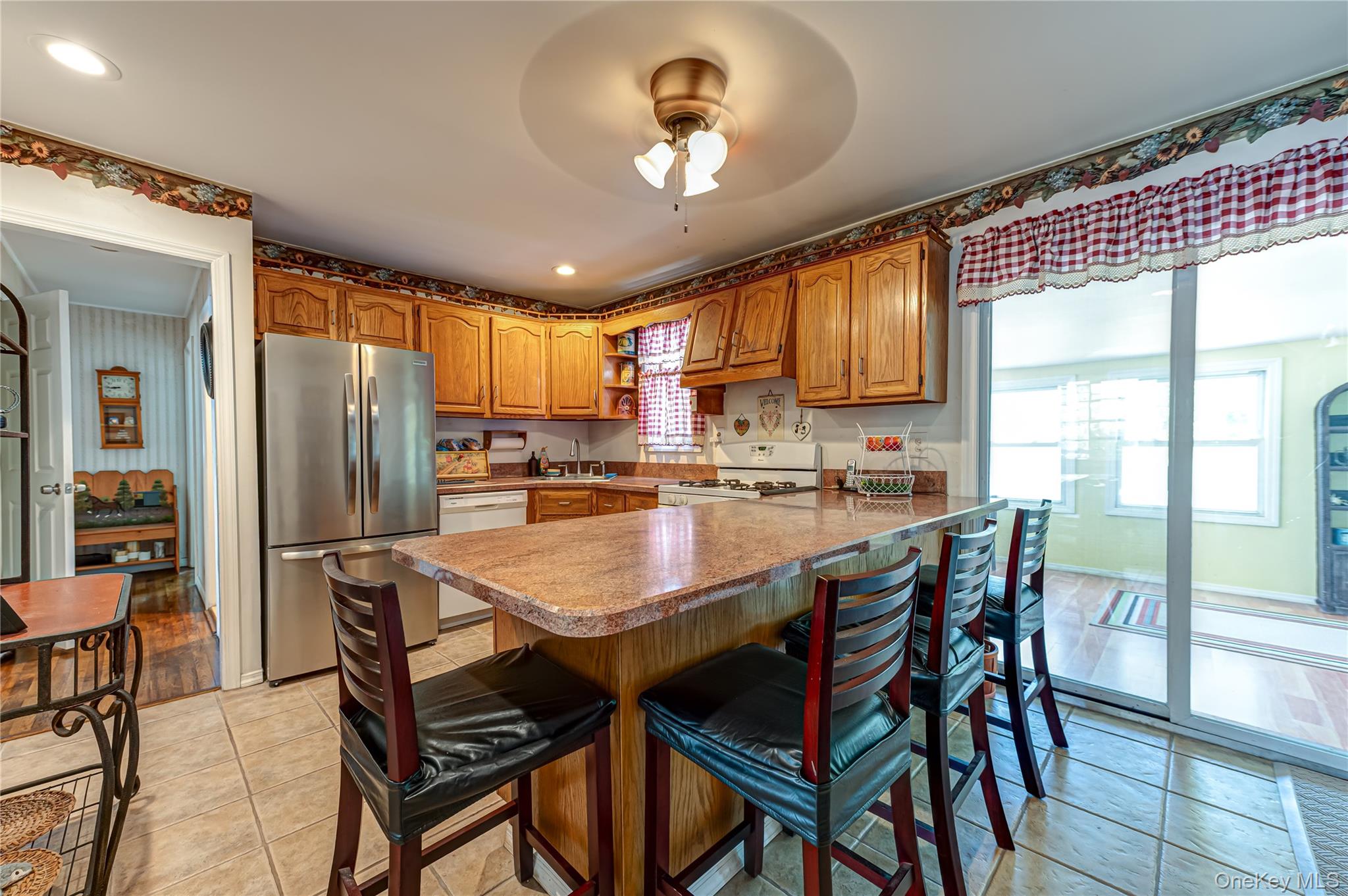 11 Spruce Street Islip, NY 11751 - Photo 9 of 36