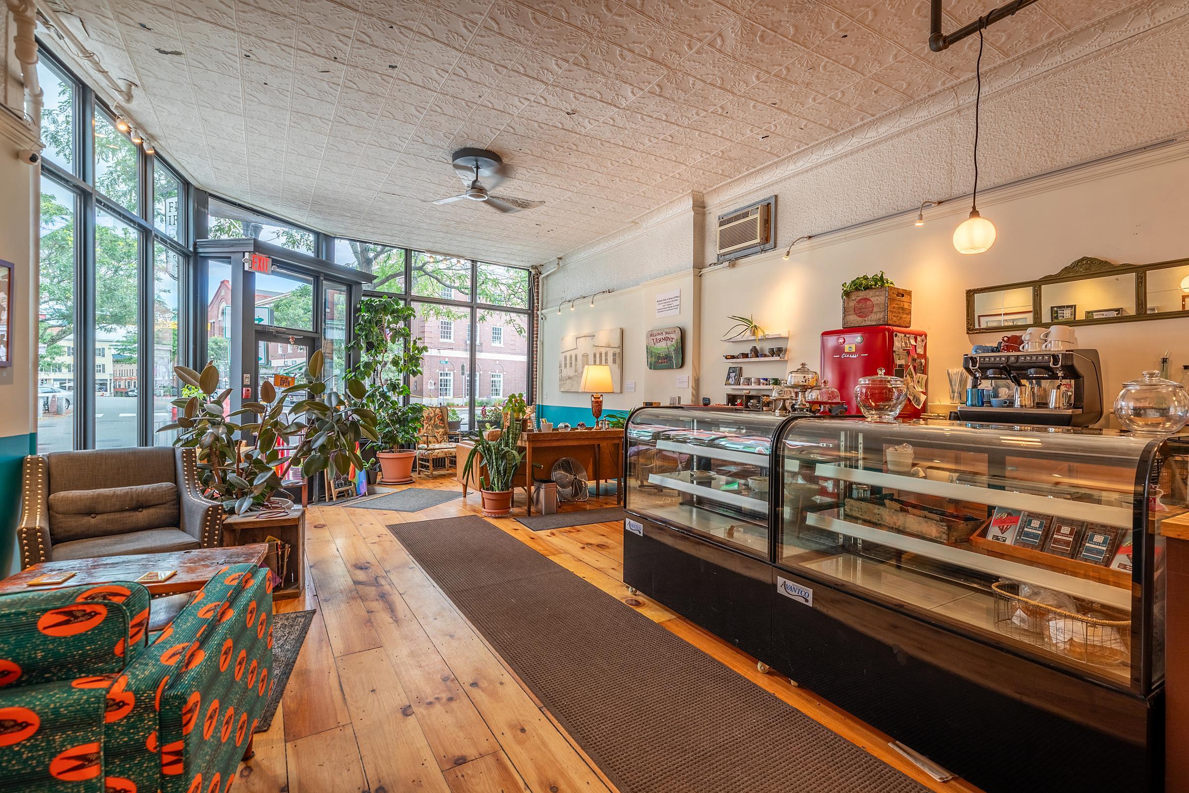 51 Square Rockingham, VT 05101 - Photo 15 of 33