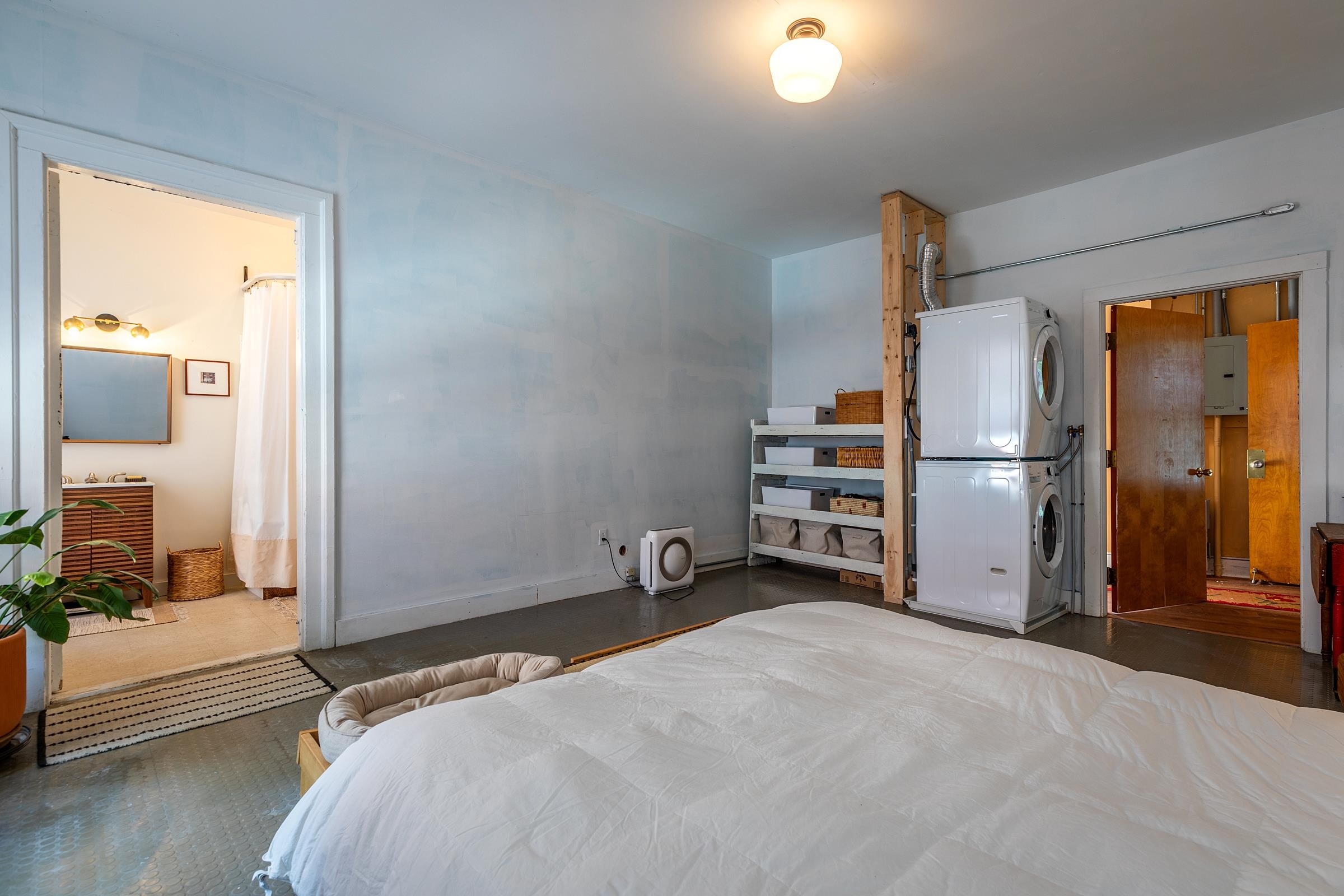 51 Square Rockingham, VT 05101 - Photo 10 of 33