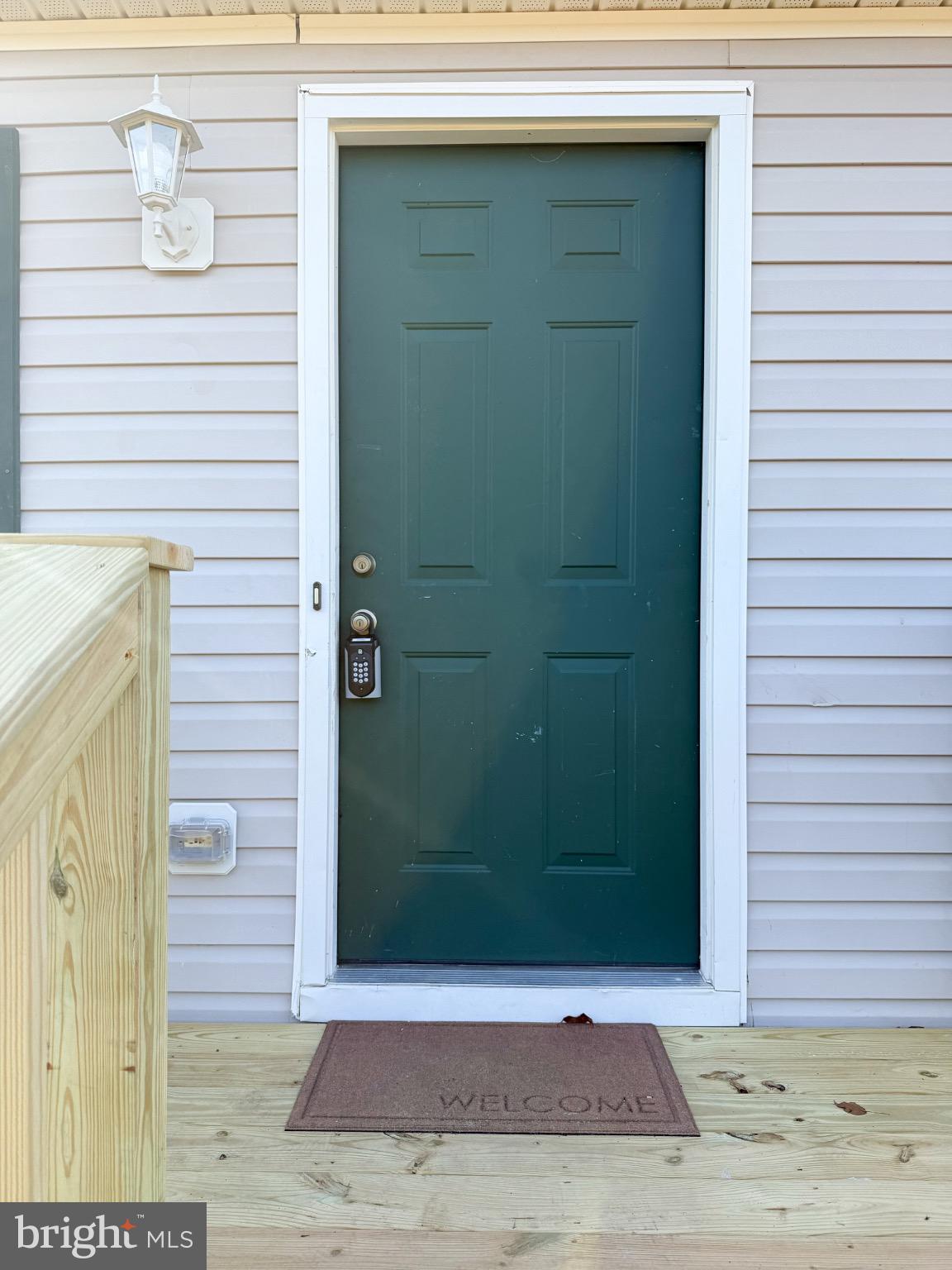 18558 Oak Road Bridgeville, DE 19933 - Photo 10 of 36 Charming entryway with a welcoming touch.