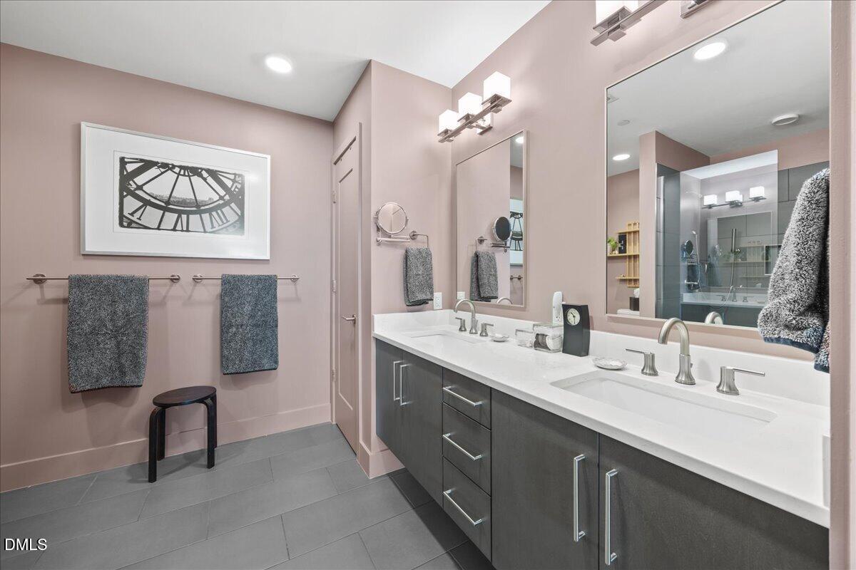 1105 West Main Street, Unit 604 Durham, NC 27701 - Photo 15 of 33 45-2A1A7158