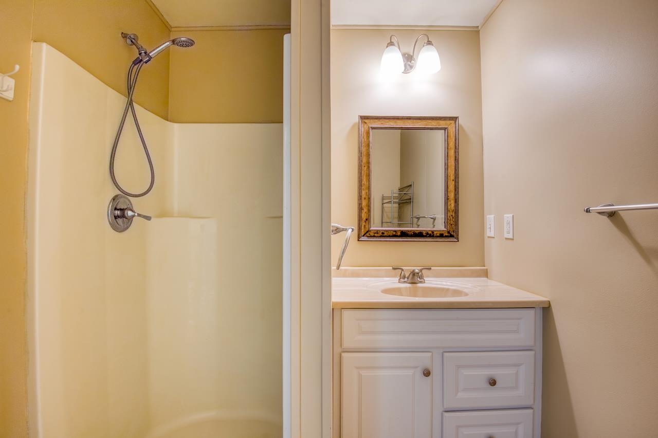 42 Thompson Road Conway, NH 03860 - Photo 14 of 40
