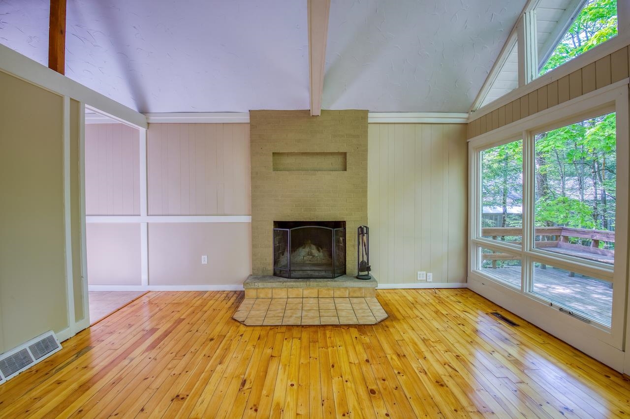 42 Thompson Road Conway, NH 03860 - Photo 5 of 40