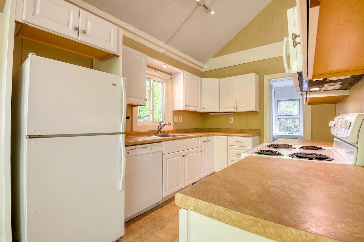 42 Thompson Road Conway, NH 03860 - Photo 8 of 40