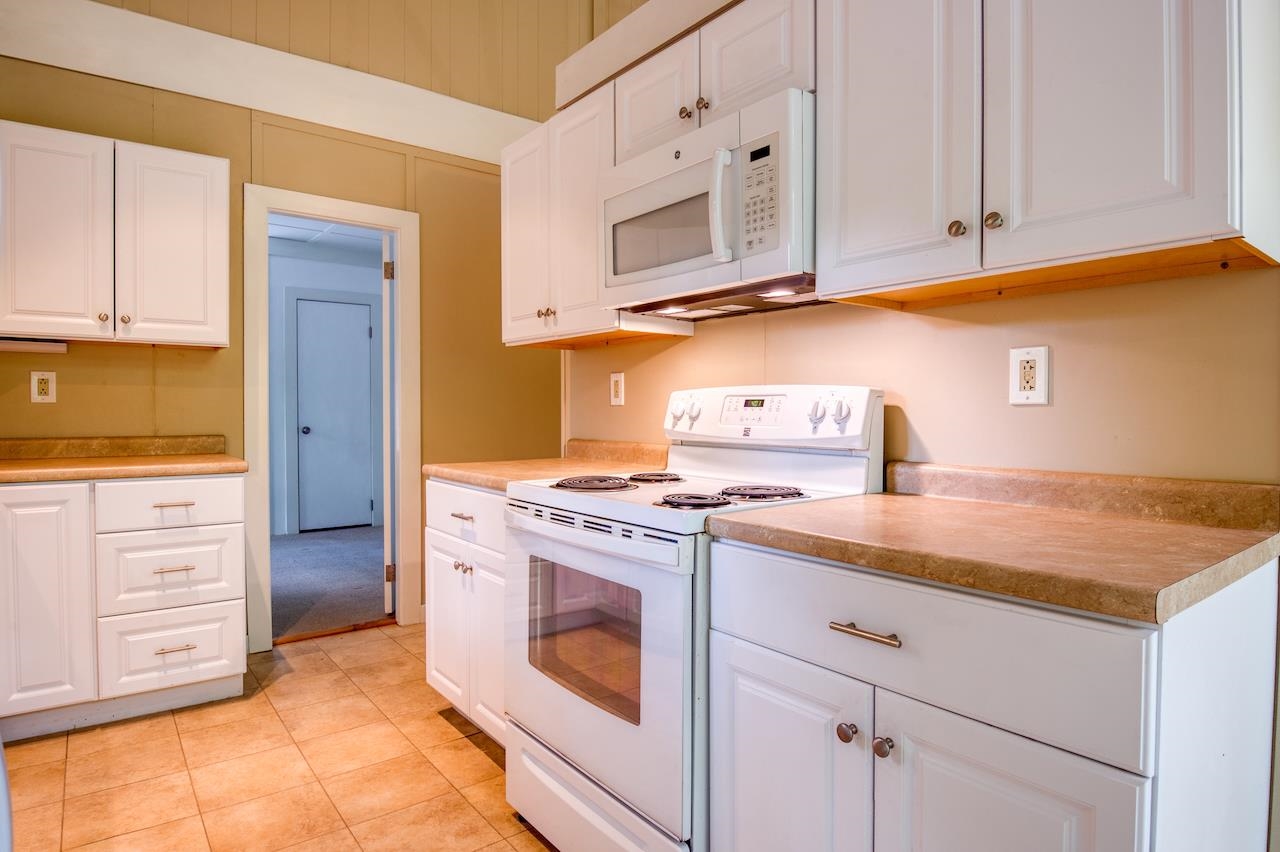 42 Thompson Road Conway, NH 03860 - Photo 10 of 40