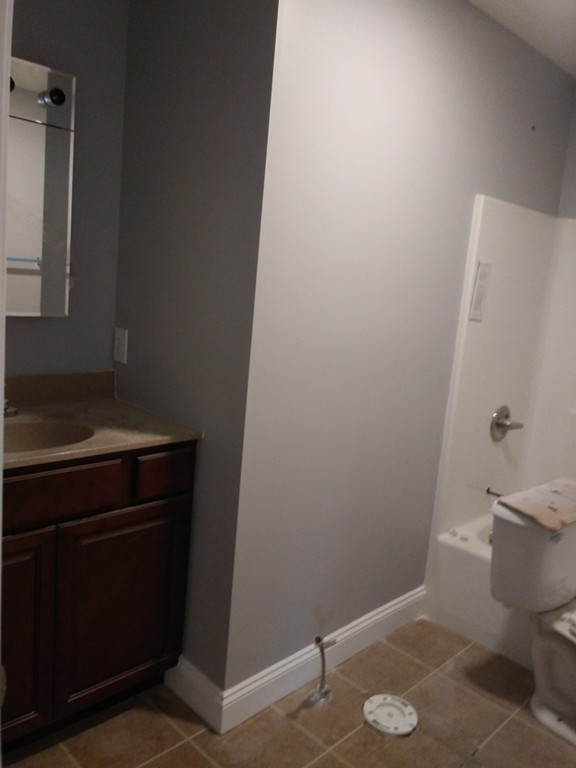 1 Hamilton Road Somerset, MA 02725 - Photo 9 of 13