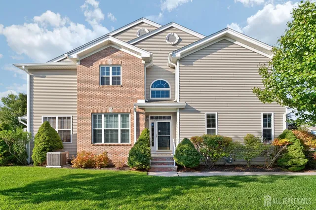 $599,000 | 60 Wlodarczyk Place, Sayreville, NJ 08859