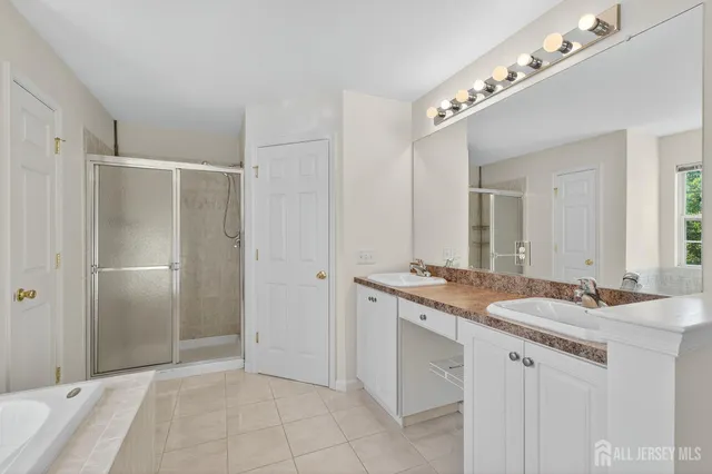 $599,000 | 60 Wlodarczyk Place, Sayreville, NJ 08859