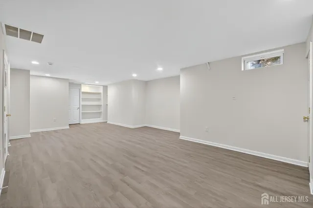 $599,000 | 60 Wlodarczyk Place, Sayreville, NJ 08859