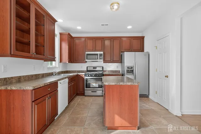 $599,000 | 60 Wlodarczyk Place, Sayreville, NJ 08859