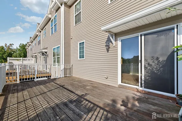 $599,000 | 60 Wlodarczyk Place, Sayreville, NJ 08859