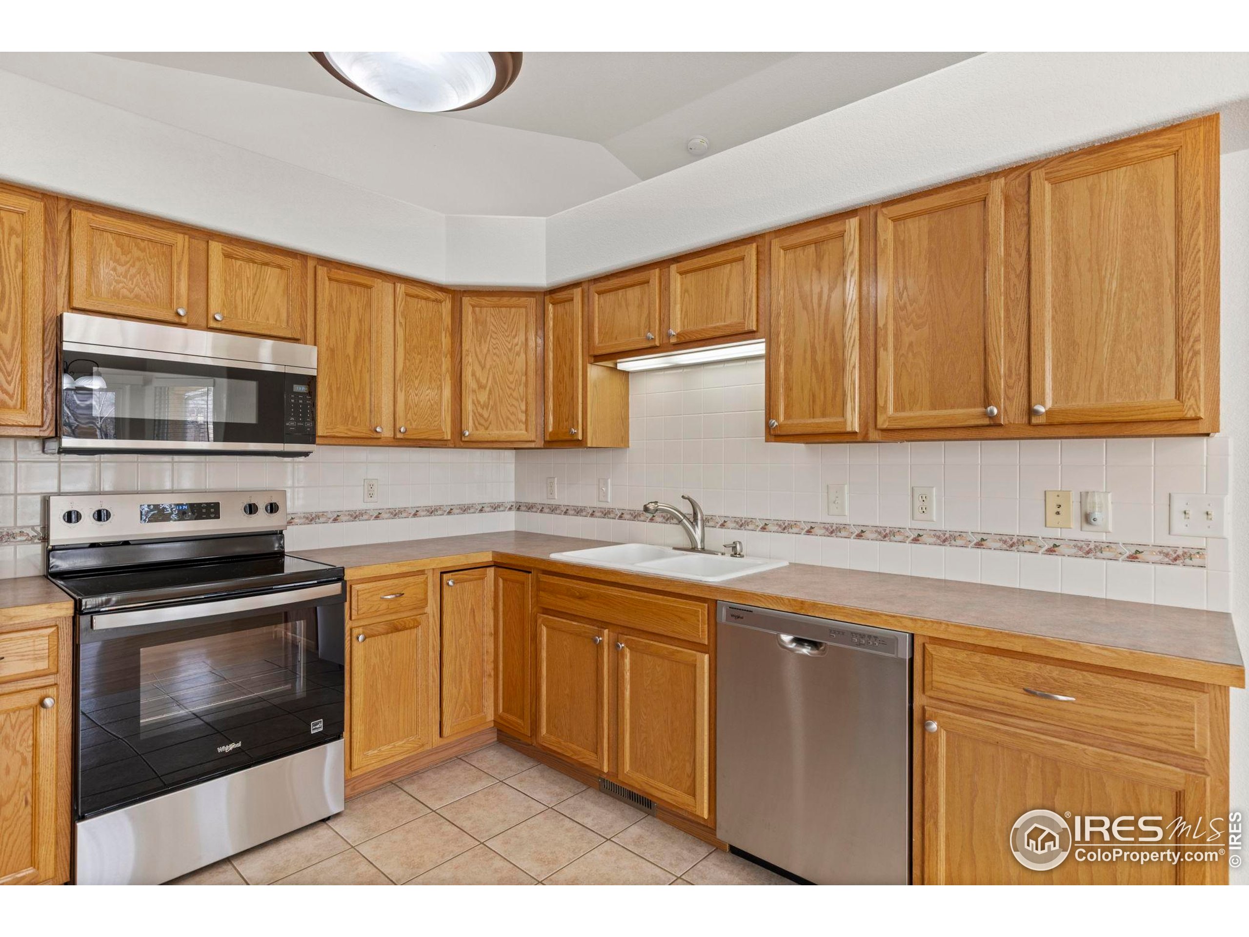 1365 Swainson Road Eaton, CO 80615 - Photo 9 of 34