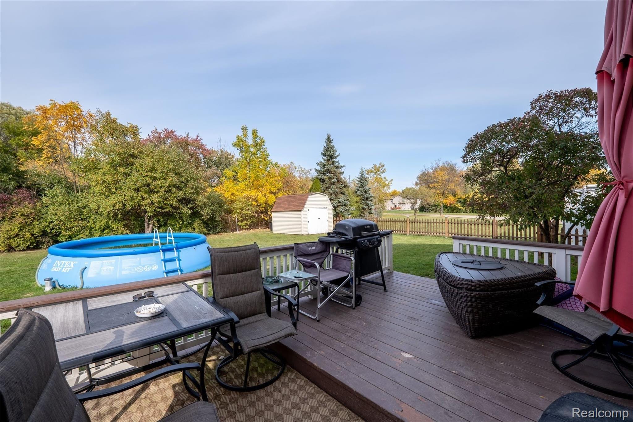 1053 Milverton Road Troy, MI 48083 - Photo 37 of 44 1053 Milverton Dr (38 of 46).jpg