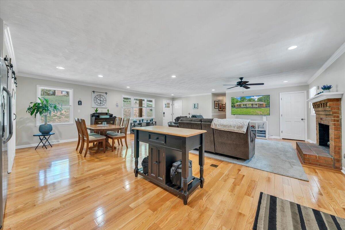 771 Oak Drive Blue Ridge, VA 24064 - Photo 20 of 68 19-MIB09588