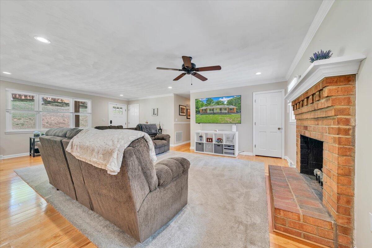 771 Oak Drive Blue Ridge, VA 24064 - Photo 21 of 68 20-MIB09591