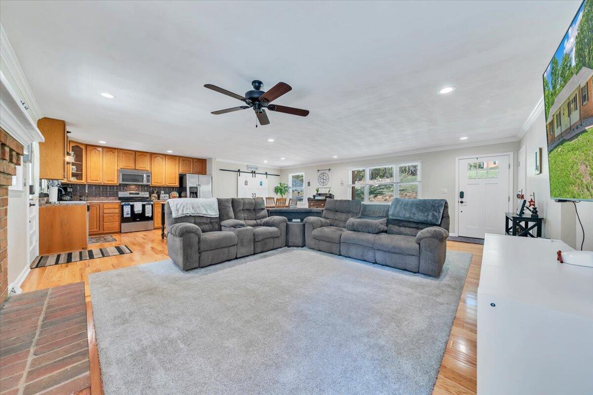 771 Oak Drive Blue Ridge, VA 24064 - Photo 22 of 68 21-MIB09594
