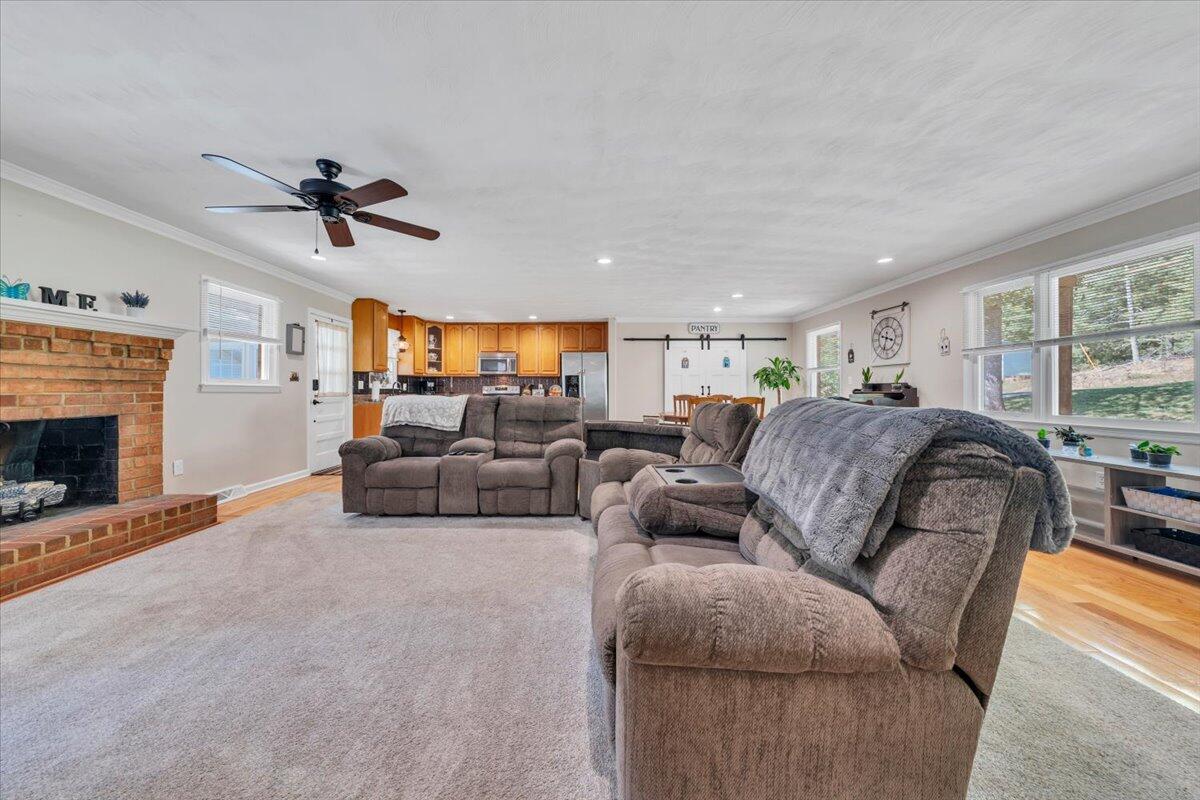 771 Oak Drive Blue Ridge, VA 24064 - Photo 25 of 68 25-MIB09606