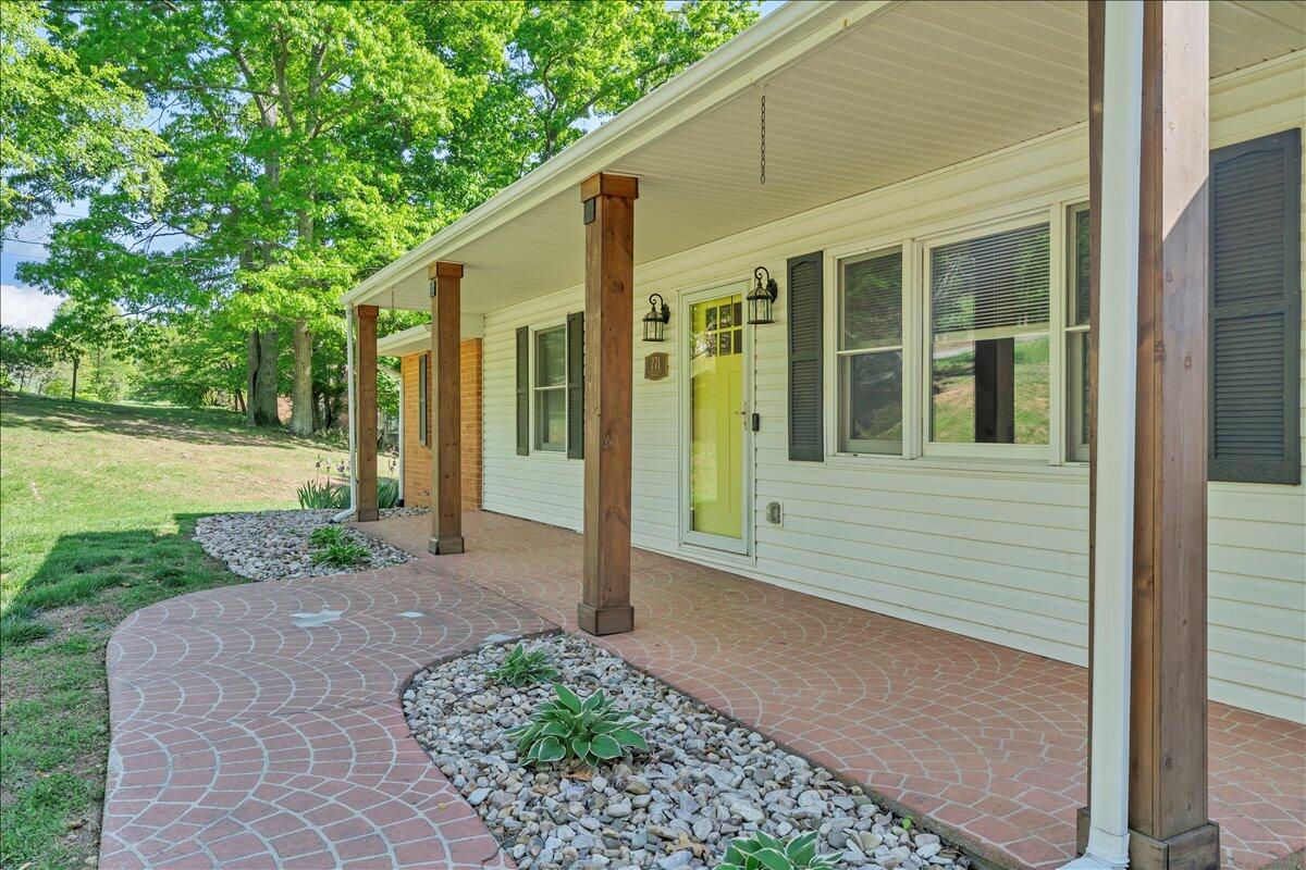 771 Oak Drive Blue Ridge, VA 24064 - Photo 3 of 68 05-MIB09786-R5