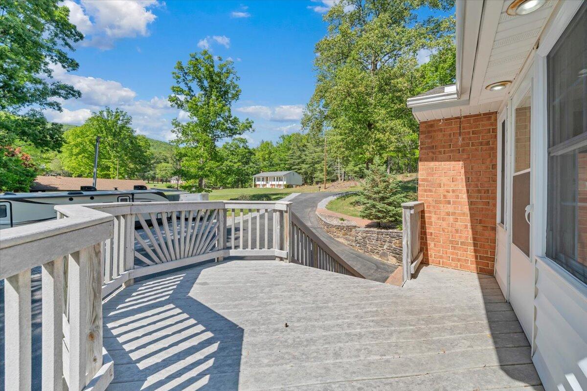 771 Oak Drive Blue Ridge, VA 24064 - Photo 53 of 68 57-MIB09660